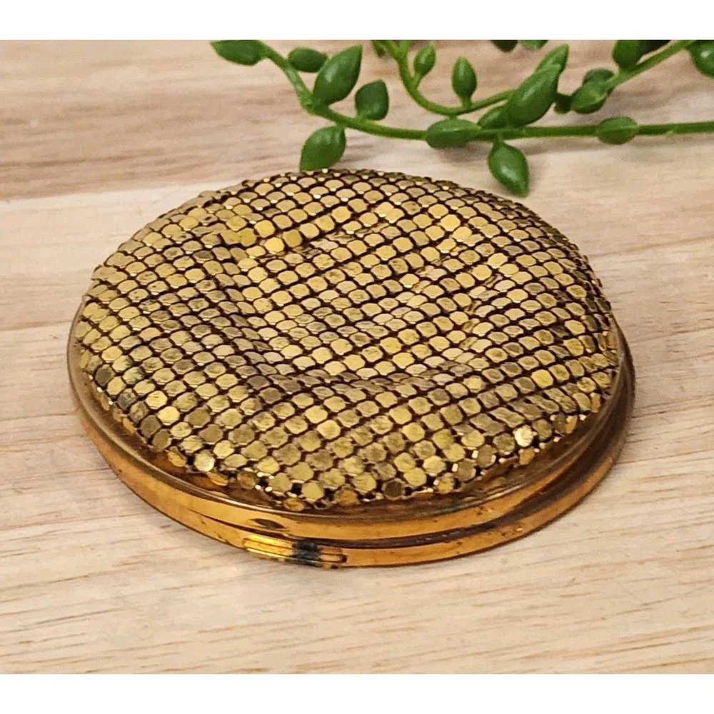 Vintage Elgin American Powder Compact Brass Mesh Signed Puff‎ 1950s